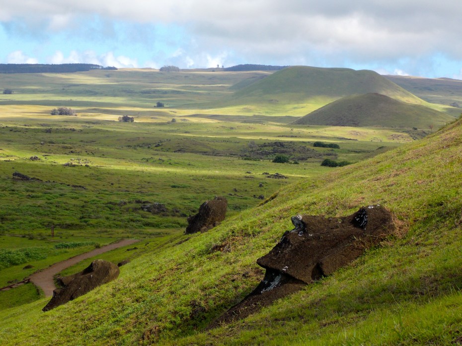 From the quarry a good look at the treeless terrain and a few of the small volcanoes.